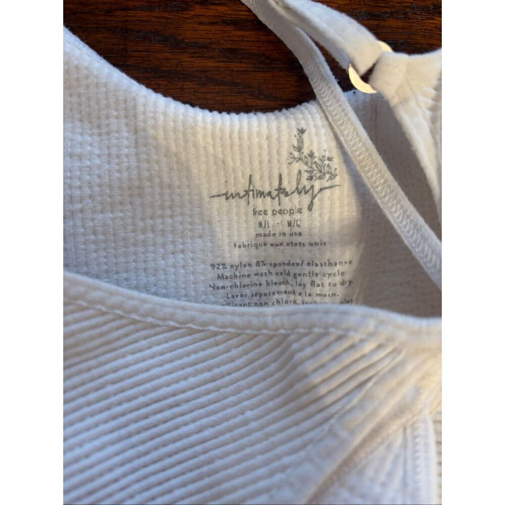Intimately Free People Ribbed Mesh Detail Tank M/L White Stretchy V Neck - Picture 4 of 5